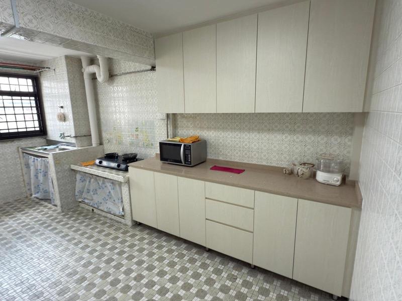 Prop-GPT: HDB Apartment: D04  15 Telok Blangah Crescent