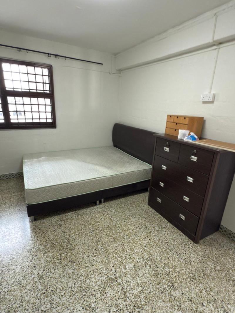 15 Telok Blangah Crescent HDB Apartment For Rent, $3,300, 2 Bed 1 Bath 699 sqft $4.72 psf