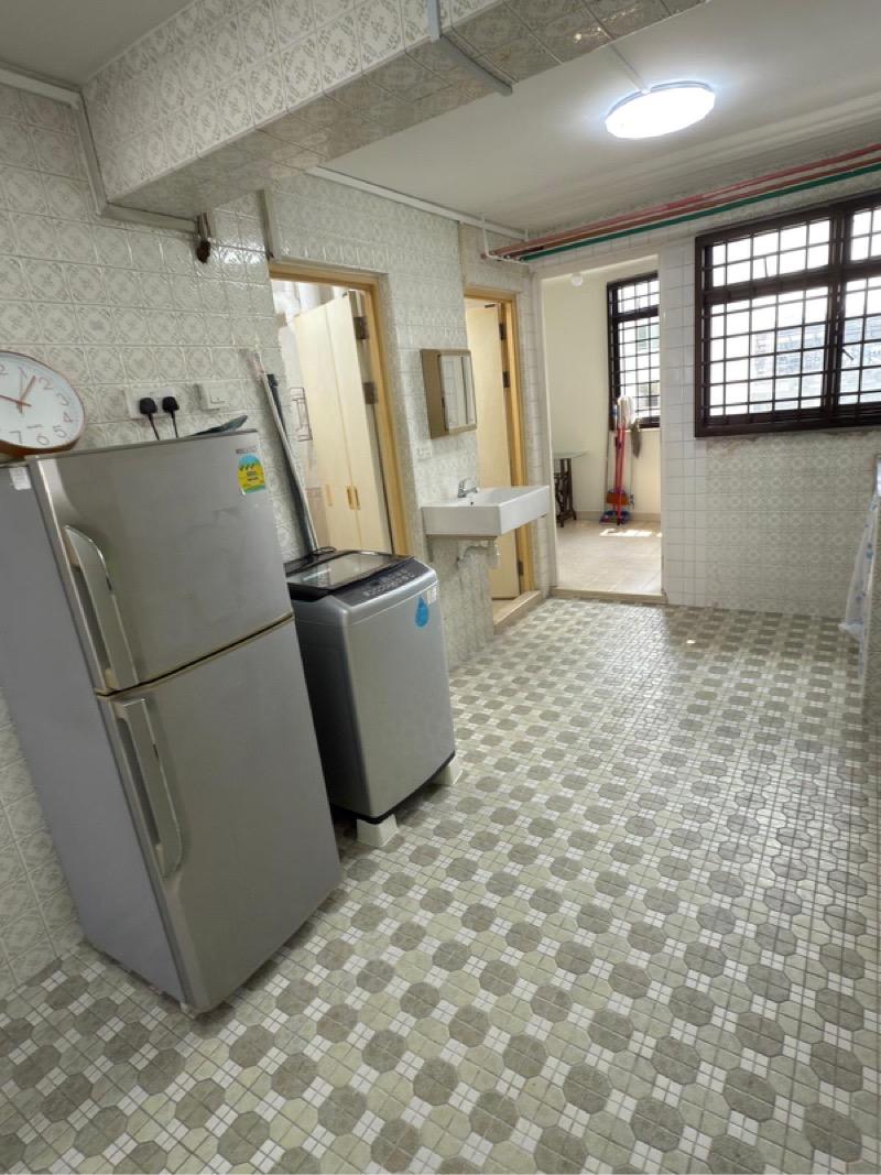 15 Telok Blangah Crescent HDB Apartment For Rent, $3,300, 2 Bed 1 Bath 699 sqft $4.72 psf