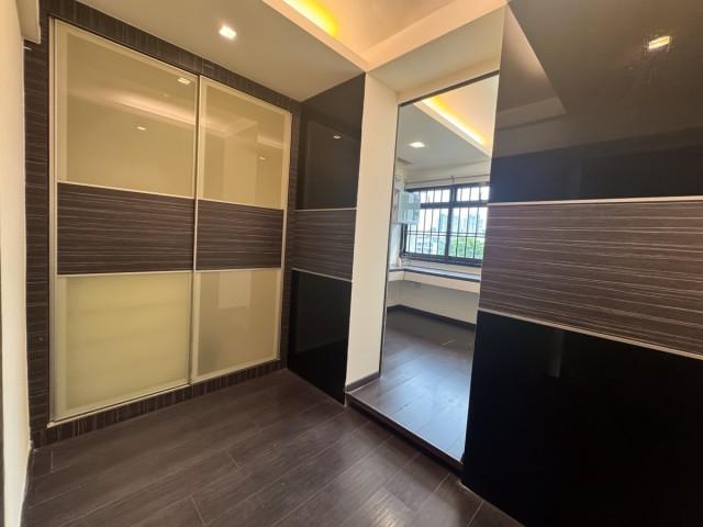 290C Bukit Batok East Avenue 3 HDB Apartment For Rent, $4,200, 4 Bed 2 Bath 1,518 sqft $2.77 psf