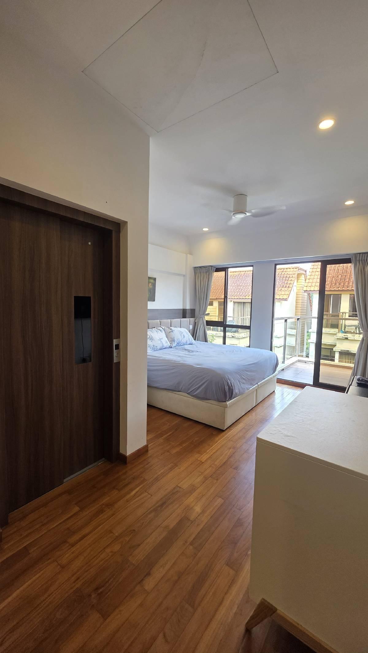 Eleven @ Holland Cluster House For Rent, $10,000, 5 Bed 6 Bath 3,736 sqft $2.68 psf