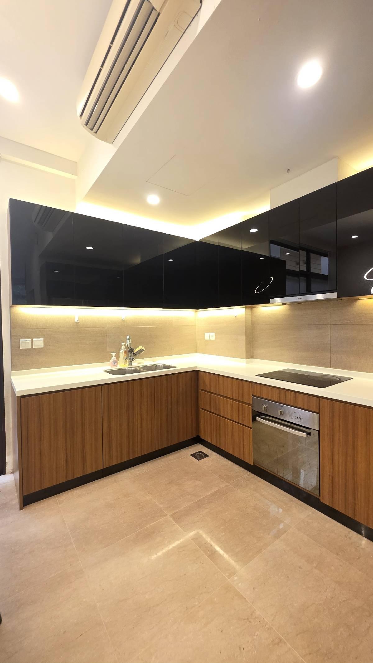 Eleven @ Holland Cluster House For Rent, $10,000, 5 Bed 6 Bath 3,736 sqft $2.68 psf