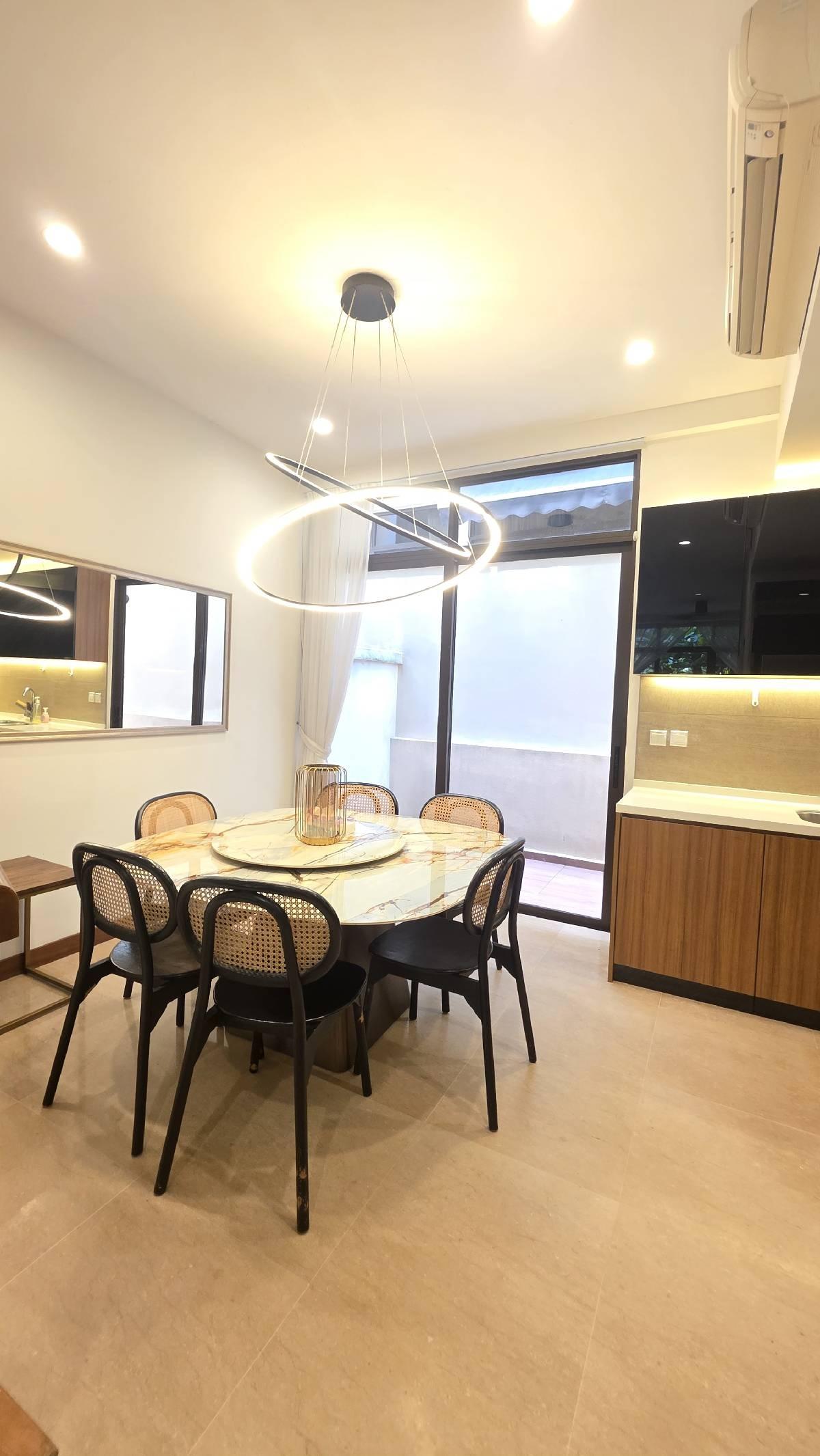 Eleven @ Holland Cluster House For Rent, $10,000, 5 Bed 6 Bath 3,736 sqft $2.68 psf