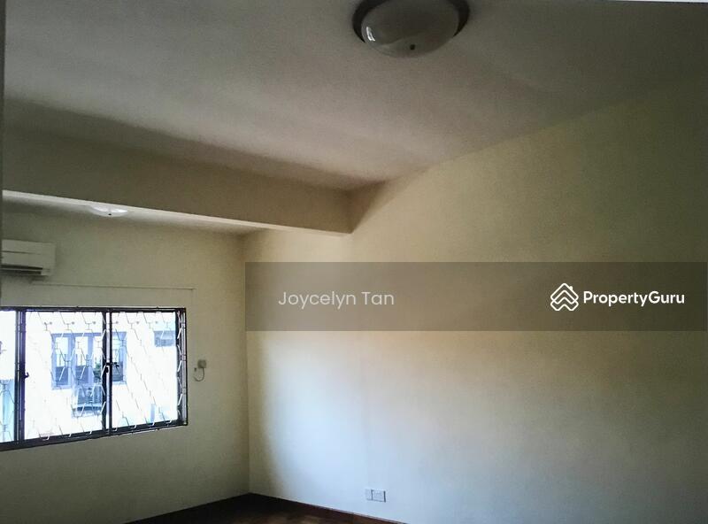 Semi-Detached for Rent: D13, 349785