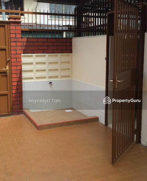 Semi-Detached for Rent: D13, 349785