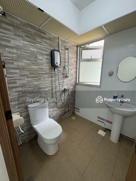 HDB Flat for Rent, 460A Bukit Batok West Avenue 9, SGD 2,600 | 99-year lease