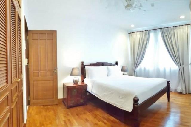 Prop-GPT: Apartment: D15  Lotus at Joo Chiat