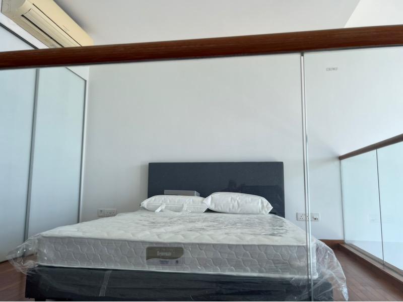 The Rochester Residences Apartment For Rent, $4,350, 1 Bed 1 Bath 840 sqft $5.18 psf