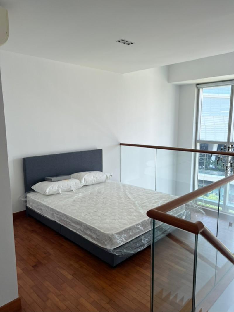 The Rochester Residences Apartment For Rent, $4,350, 1 Bed 1 Bath 840 sqft $5.18 psf