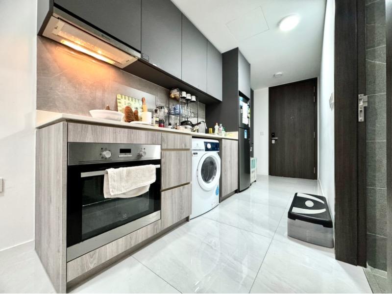 Riverfront Residences Condominium For Rent, $2,999, 1 Bed 1 Bath 463 sqft $6.48 psf