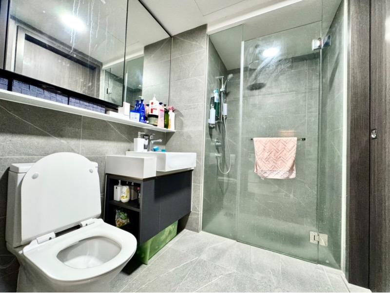 Riverfront Residences Condominium For Rent, $2,999, 1 Bed 1 Bath 463 sqft $6.48 psf