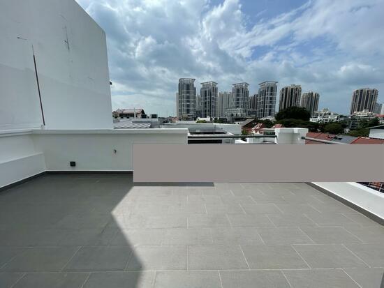 Brand new semi D in Bayshore up for grab!! Semi-Detached House For Rent, $15,000, 5 Bed 5 Bath 5,000 sqft $4.29 psf