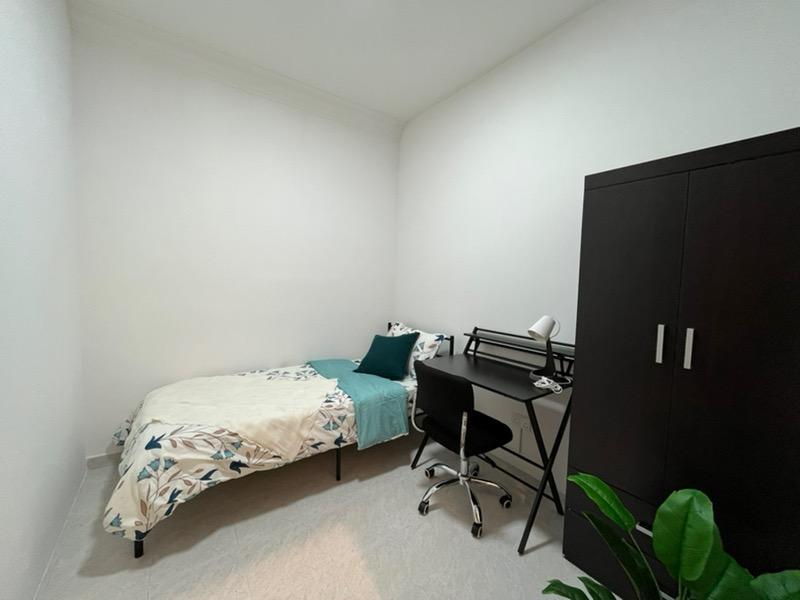 Condominium for Rent, Central Green Condominium Room Rental, $1,400, 1 Bed 1 Bath 100 sqft $14.00 psf, SGD 1,400 | 99-year Leasehold