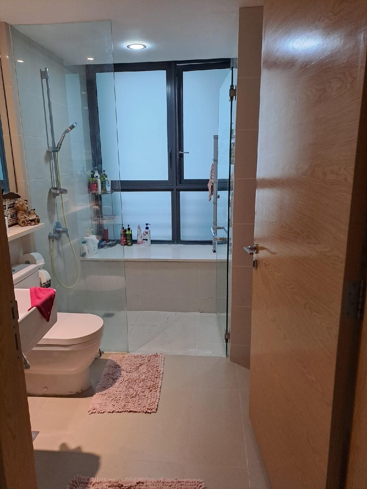 The Gale Condominium Room Rental, $1,000, 1 Bed 1 Bath 90 sqft $11.11 psf