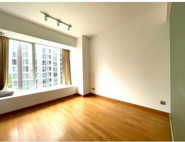 Prop-GPT: Apartment: D10  St. Regis Residences Singapore
