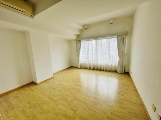 Prop-GPT: Condominium: D09  Delfi Orchard