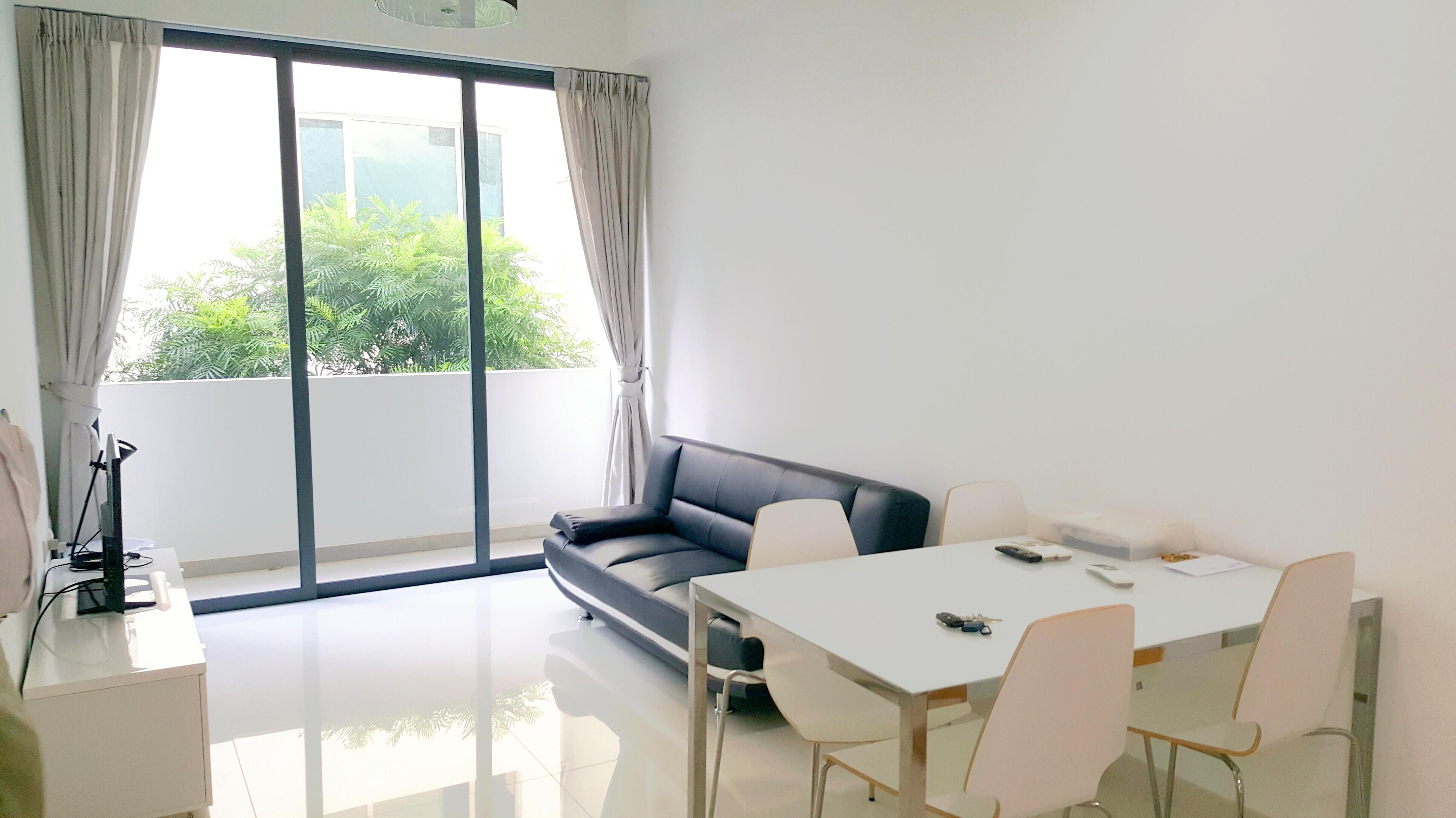 Prop-GPT: Apartment: D19  21 Richards