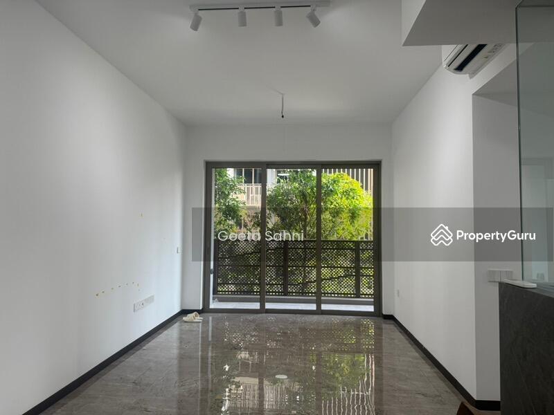 Prop-GPT: Condominium: D18 Pasir Ris Pasir Ris 8