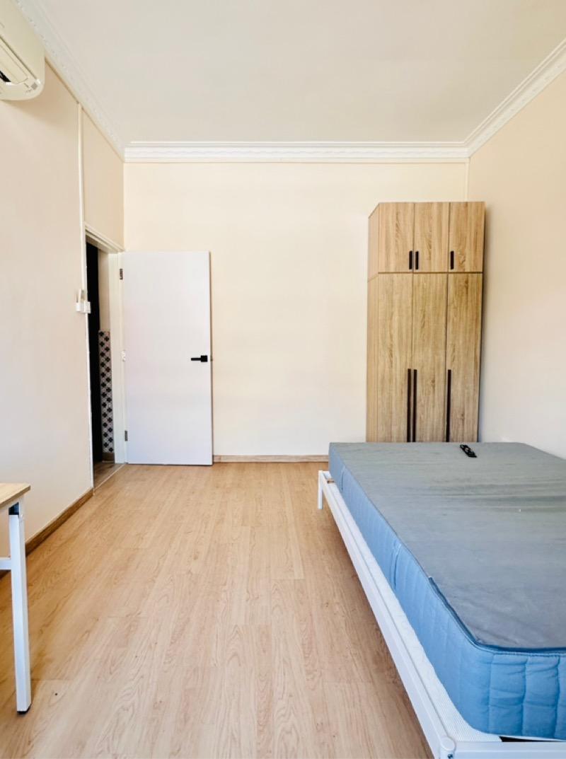 Prop-GPT: Semi-Detached: D15  82 LANGSAT ROAD