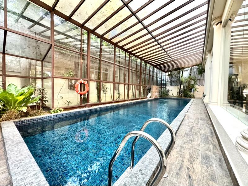 Renovated modern bungalow, covered pool, serene and quiet, mins to MRT & schools! Bungalow House For Rent, $22,000, 5 Bed 6 Bath 5,200 sqft $4.23 psf