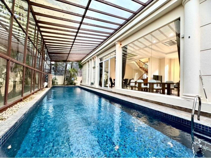 Renovated modern bungalow, covered pool, serene and quiet, mins to MRT & schools! Bungalow House For Rent, $22,000, 5 Bed 6 Bath 5,200 sqft $4.23 psf