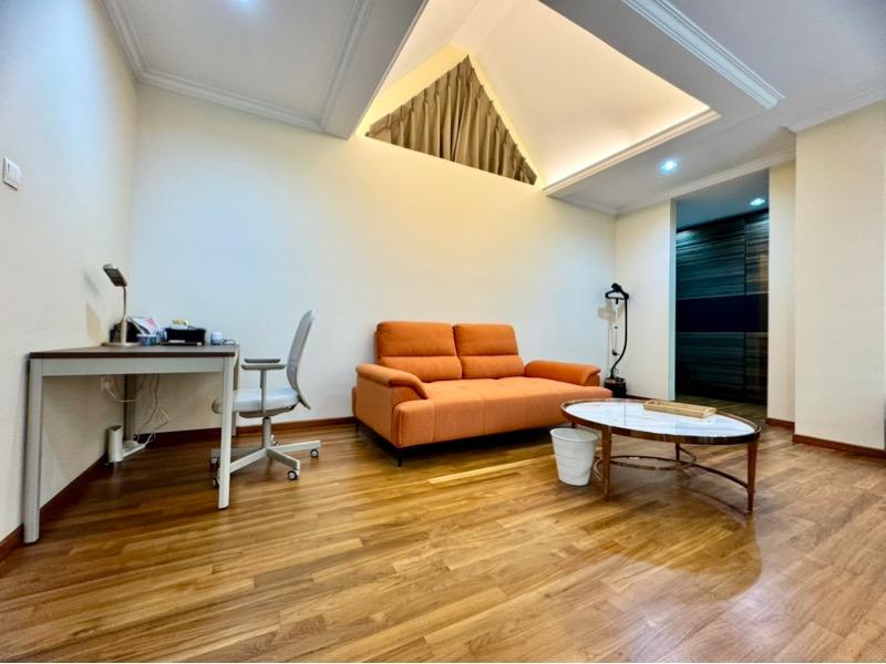 Renovated modern bungalow, covered pool, serene and quiet, mins to MRT & schools! Bungalow House For Rent, $22,000, 5 Bed 6 Bath 5,200 sqft $4.23 psf