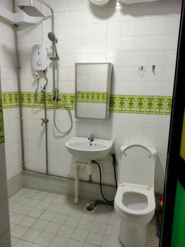 816 Jurong West Street 81 HDB Apartment Room Rental, $1,000, 1 Bed 2 Bath 1,119 sqft $0.89 psf