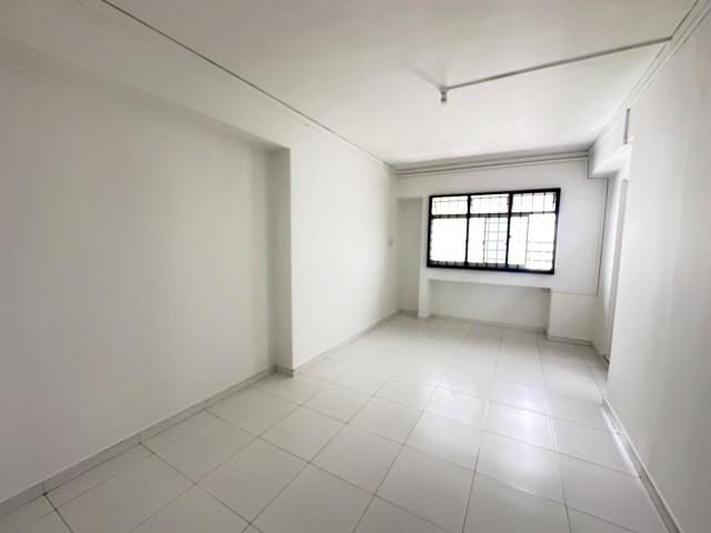 743 Woodlands Circle HDB Apartment For Rent, $3,200, 3 Bed 2 Bath 969 sqft $3.30 psf