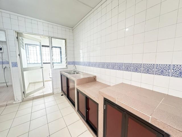 743 Woodlands Circle HDB Apartment For Rent, $3,200, 3 Bed 2 Bath 969 sqft $3.30 psf