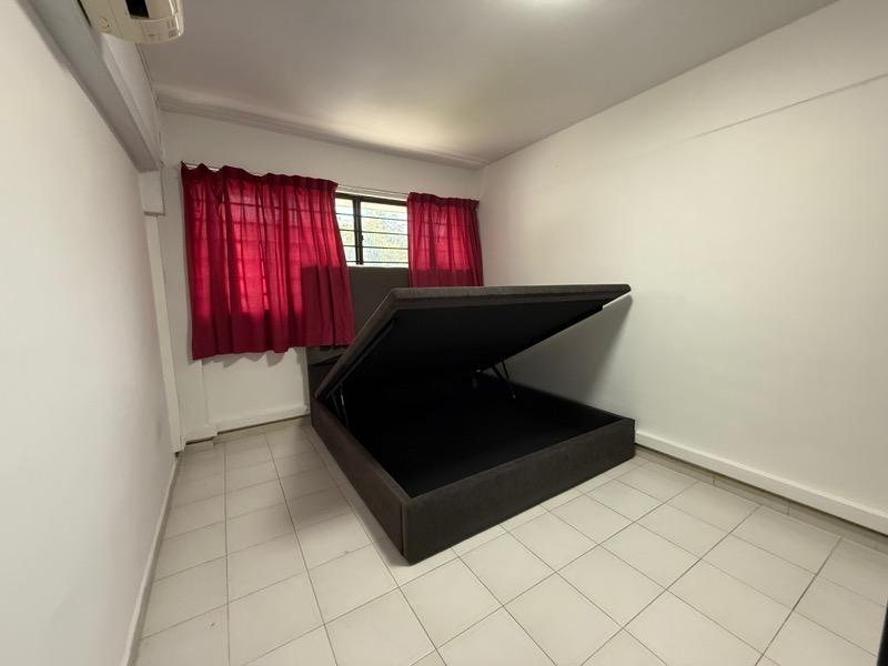 229 Tampines Street 23 HDB Apartment Room Rental, $1,000, 1 Bed 1 Bath 107 sqft $9.35 psf