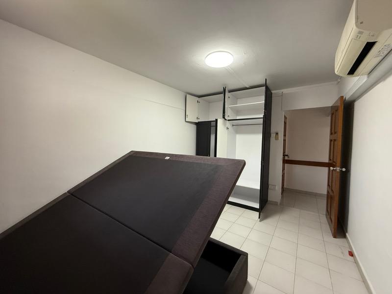 229 Tampines Street 23 HDB Apartment Room Rental, $1,000, 1 Bed 1 Bath 107 sqft $9.35 psf