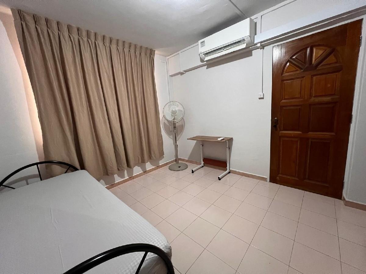 149 Bedok Reservoir Road HDB Apartment Room Rental, $950, 1 Bed 1 Bath 118 sqft $8.05 psf