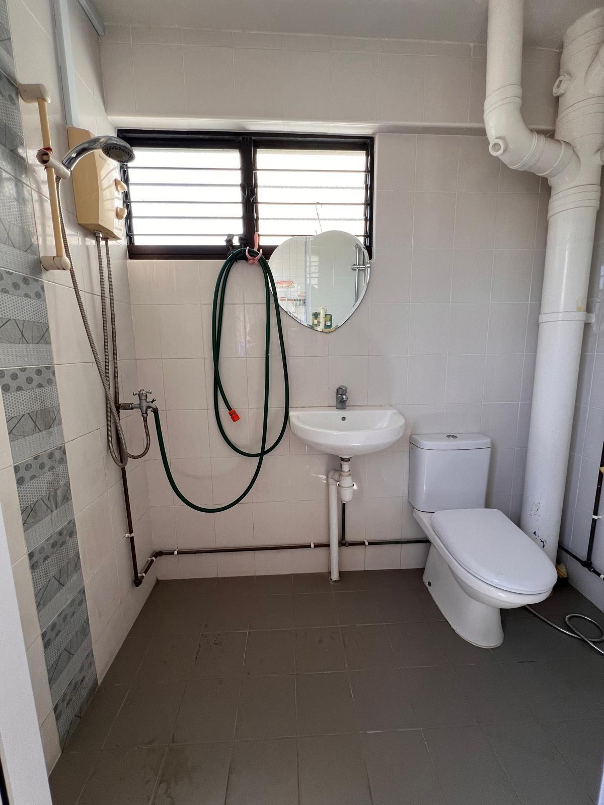149 Bedok Reservoir Road HDB Apartment Room Rental, $950, 1 Bed 1 Bath 118 sqft $8.05 psf