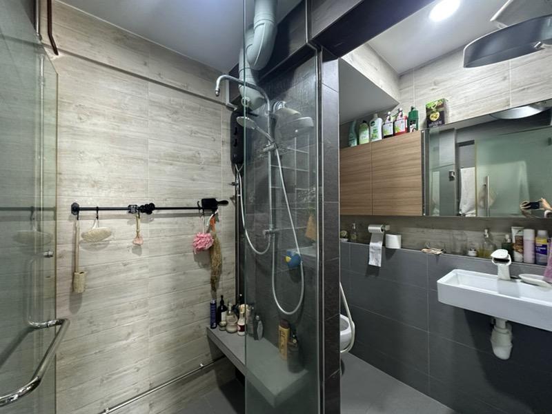 HDB Apartment for Rent, 413 Pandan Gardens HDB Apartment Room Rental, $2,500, 1 Bed 1 Bath 10 sqft $250.00 psf, SGD 2,500 | 99-year Leasehold