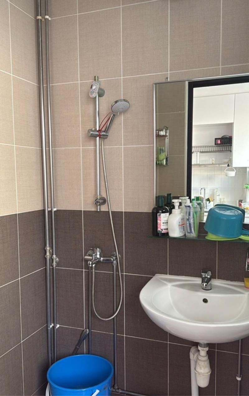 HDB Apartment for Rent, 141 Petir Road HDB Apartment Room Rental, $1,000, 1 Bed 1 Bath 1,119 sqft $0.89 psf, SGD 1,000 | 99-year Leasehold