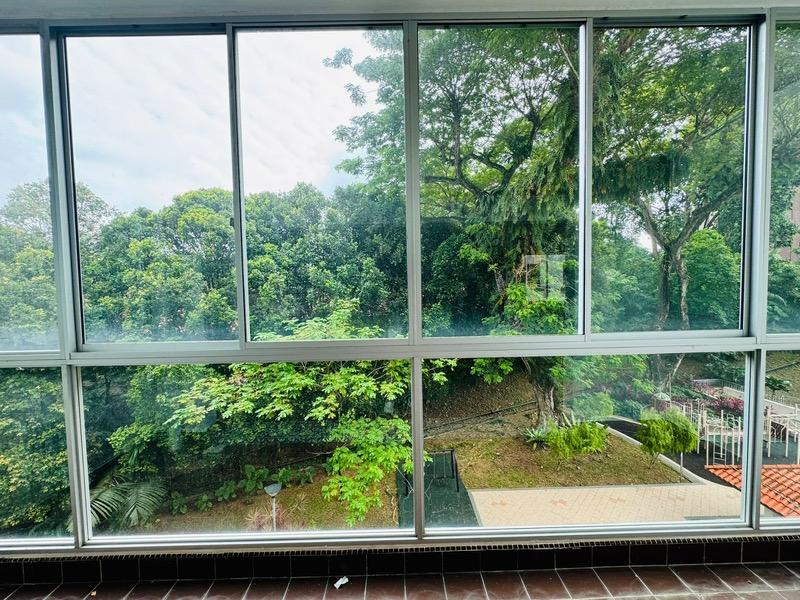 Botanic Gardens View Apartment For Rent, $5,800, 2 Bed 2 Bath 1,259 sqft $4.61 psf
