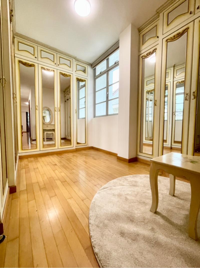 Pinetree Condo Apartment For Rent, $5,000, 2 Bed 3 Bath 1,496 sqft $3.34 psf
