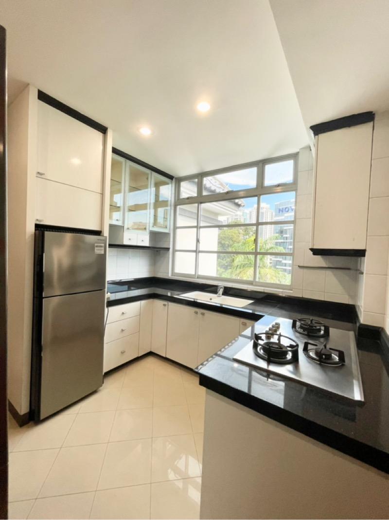 Pinetree Condo Apartment For Rent, $5,000, 2 Bed 3 Bath 1,496 sqft $3.34 psf