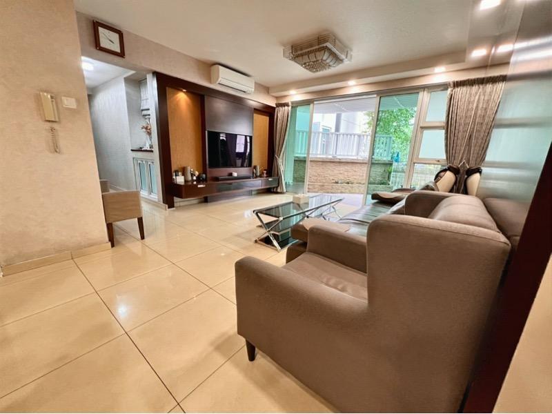 Prop-GPT: Condominium: D18 Pasir Ris The Esparis