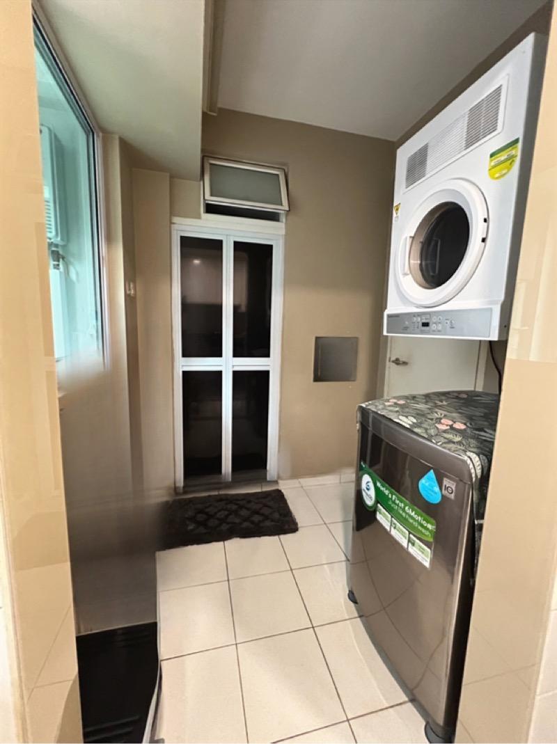 Condominium for Rent, The Esparis Condominium For Rent, $5,000, 4 Bed 3 Bath 1,831 sqft $2.73 psf, SGD 5,000 | 99-year Leasehold