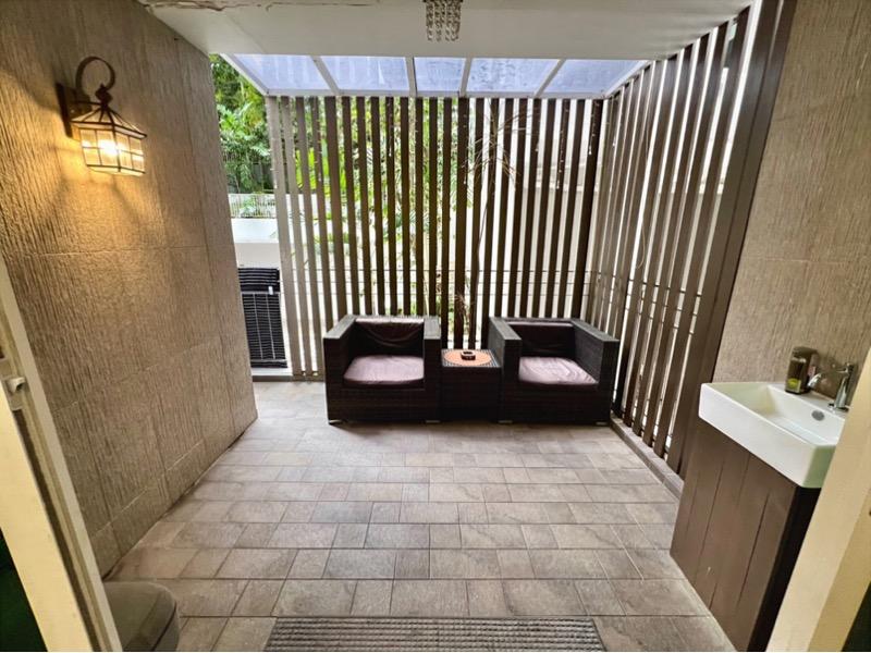 Condominium for Rent, The Esparis Condominium For Rent, $5,000, 4 Bed 3 Bath 1,831 sqft $2.73 psf, SGD 5,000 | 99-year Leasehold