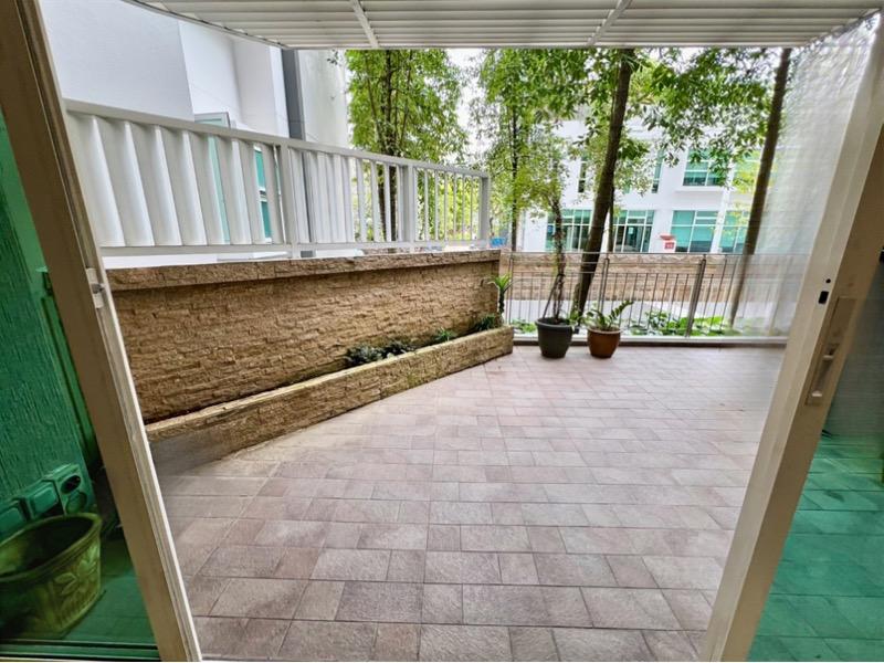 Condominium for Rent, The Esparis Condominium For Rent, $5,000, 4 Bed 3 Bath 1,831 sqft $2.73 psf, SGD 5,000 | 99-year Leasehold