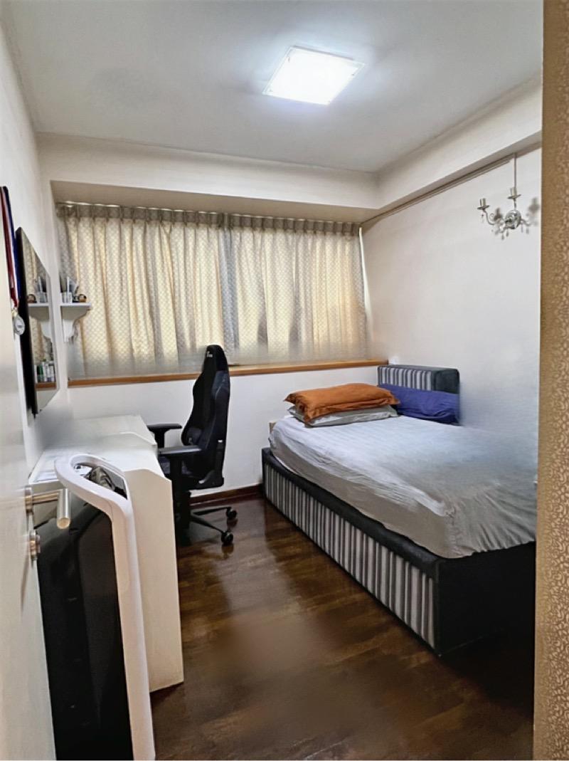 Condominium for Rent, The Esparis Condominium For Rent, $5,000, 4 Bed 3 Bath 1,831 sqft $2.73 psf, SGD 5,000 | 99-year Leasehold