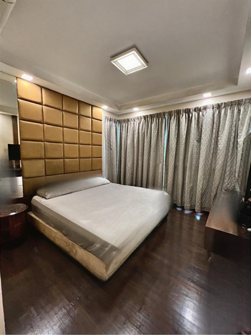Condominium for Rent, The Esparis Condominium For Rent, $5,000, 4 Bed 3 Bath 1,831 sqft $2.73 psf, SGD 5,000 | 99-year Leasehold