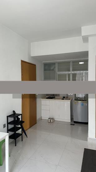 La Brisa Condominium For Rent, $3,700, 2 Bed 1 Bath 527 sqft $7.02 psf