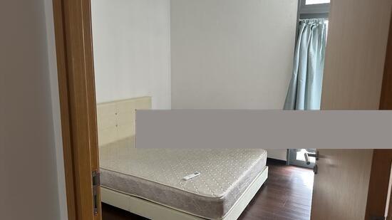 La Brisa Condominium For Rent, $3,700, 2 Bed 1 Bath 527 sqft $7.02 psf