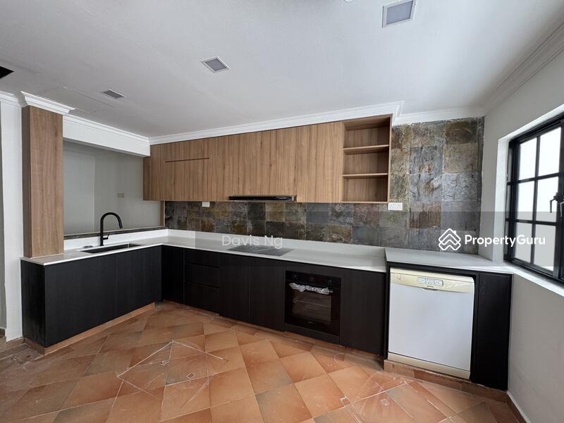 Semi-Detached for Rent: D11, 298791