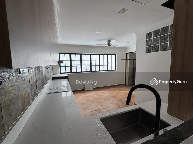 Semi-Detached for Rent: D11, 298791
