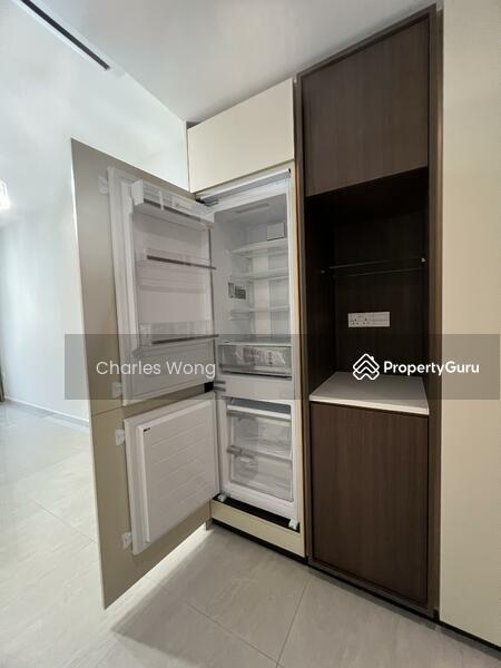 Prop-GPT: Condominium: D09 Cairnhill Kopar At Newton