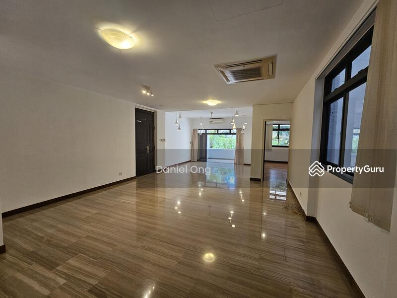 Prop-GPT: Condominium: D10  Astrid Meadows